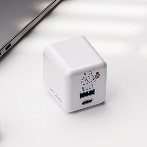 聯名正版授權 Luckylulu 氮化鎵超急速PD充電器 尖耳貓貓