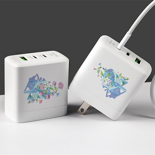 聯名正版授權 何畇蓁YunzhenHo DC-PRO70 3孔 氮化鎵70W PD超急速充電器 牽牛花椅